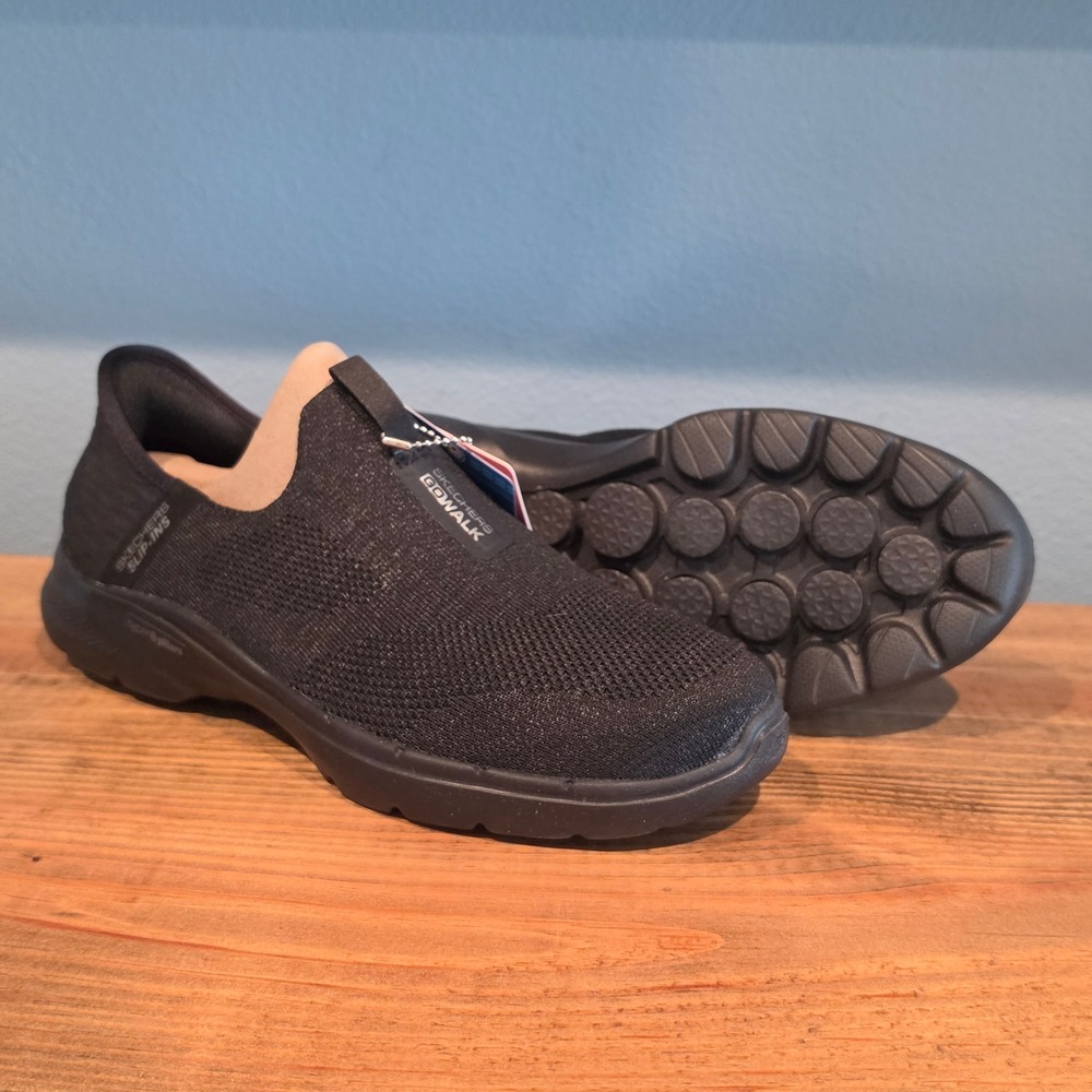 Skechers Womens GO WALK 6 Fabulous View Slip-ins Black 124569/BBK 7.5